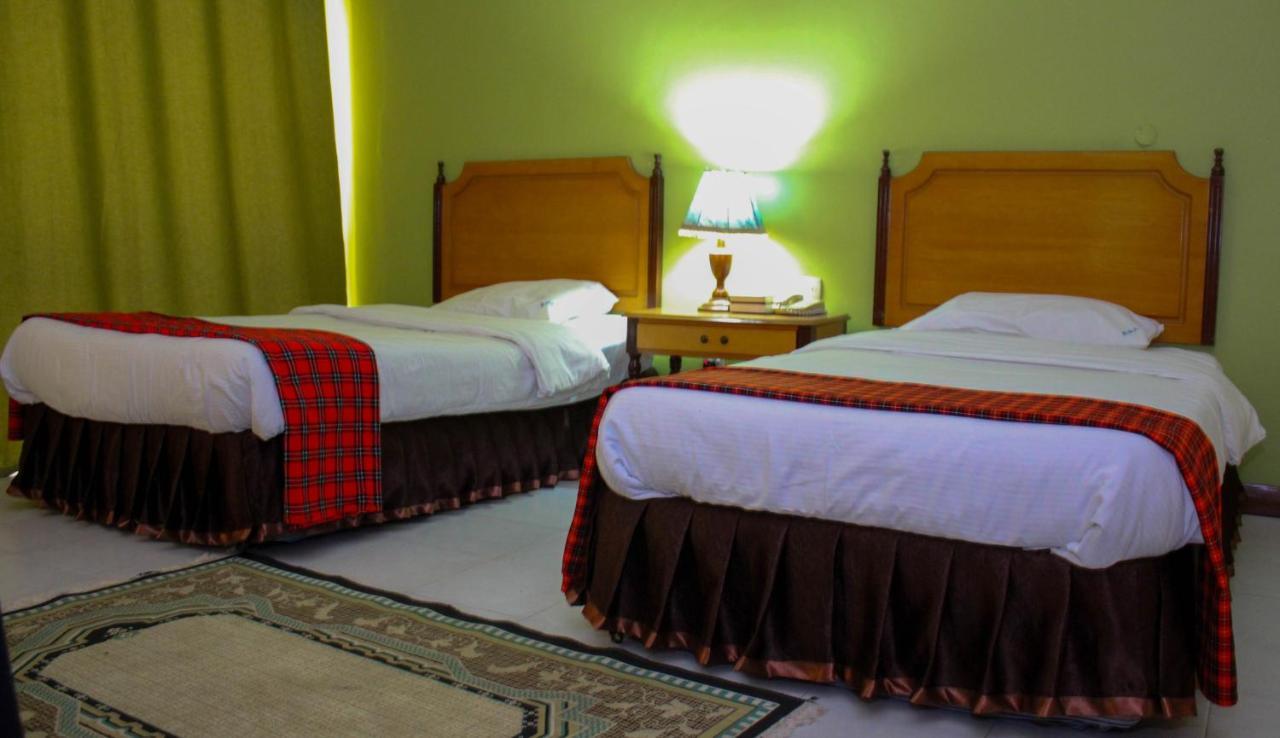 Equator Hotel Αρούσα Εξωτερικό φωτογραφία
